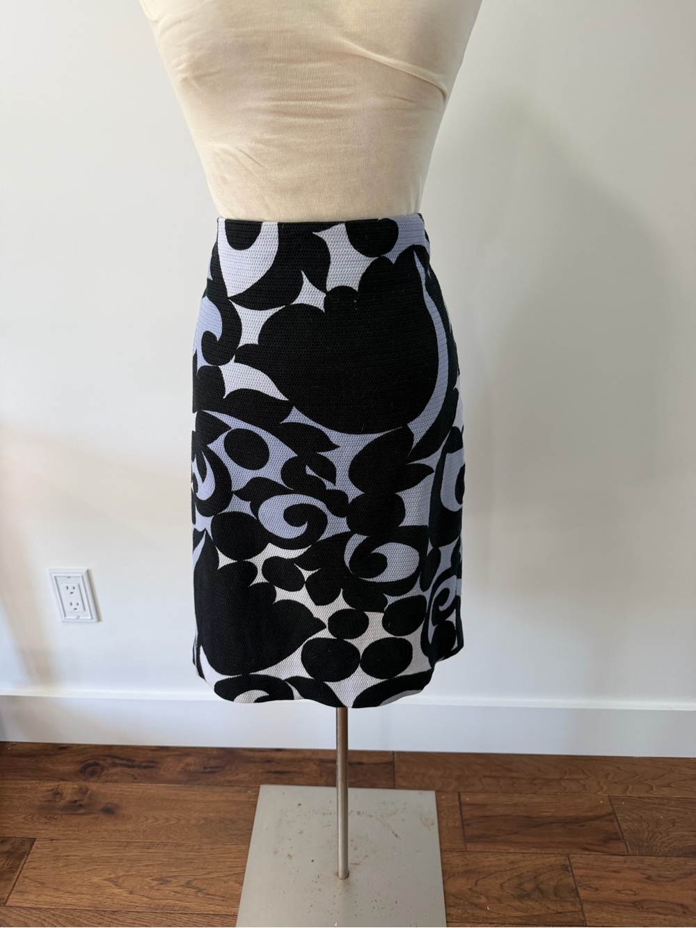 Ann Taylor Patterned Pencil Skirt